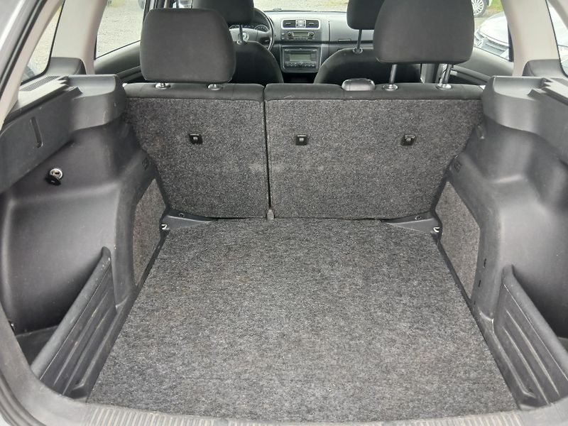 Škoda Fabia 1.2i, ALU, klima - fotka 30 z 31