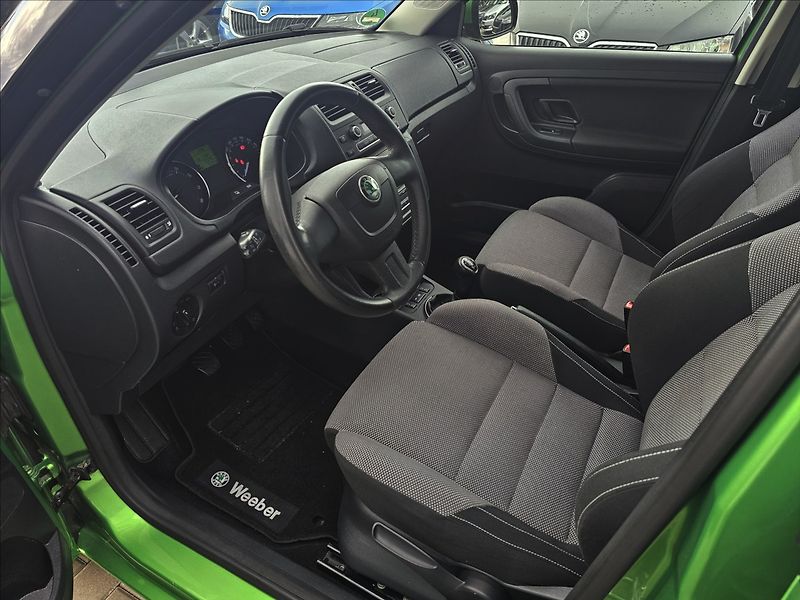Škoda Fabia II 1,2 TSi 63KW Ambition - fotka 11 z 46