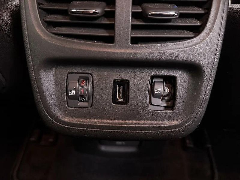 Opel Grandland X 1.5CDTi 96kW Ultimate LED 1Maj - fotka 11 z 14