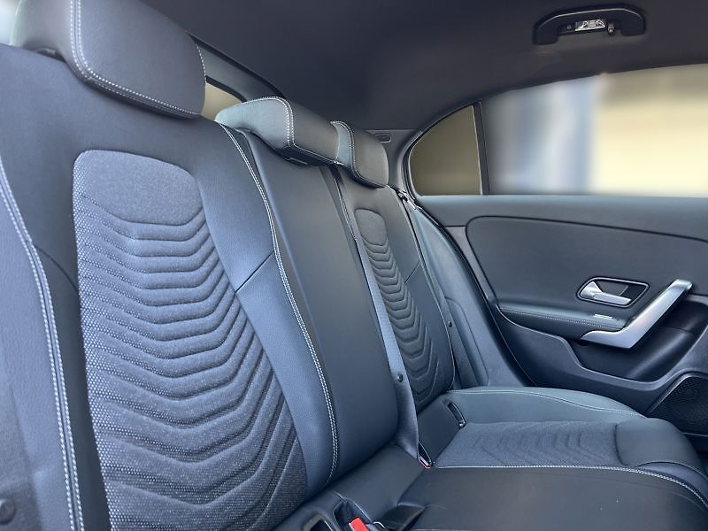 Mercedes-Benz Třídy A A-Třída 180 - fotka 18 z 19