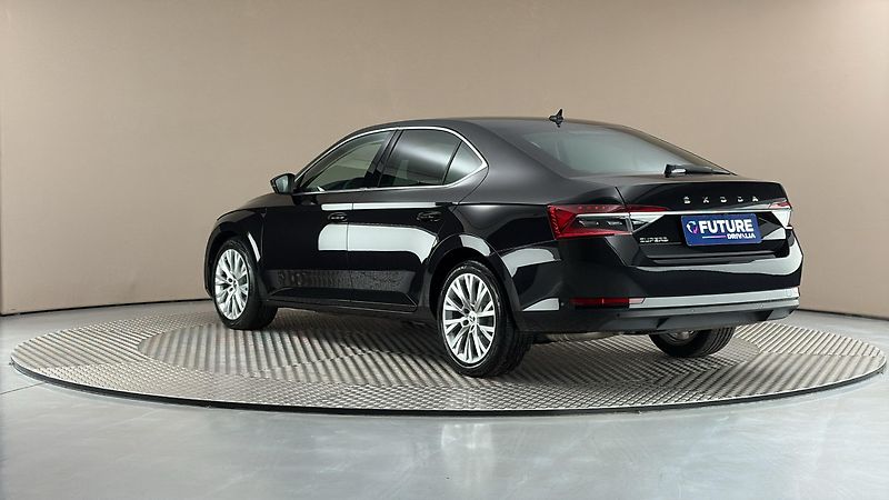 Škoda Superb 2.0 TDI DSG 4x4 Style - fotka 2 z 30