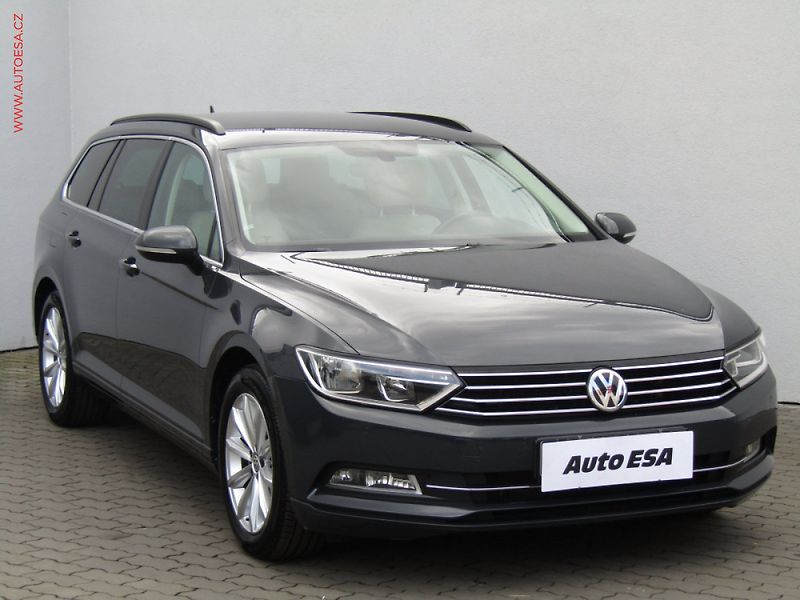 Volkswagen Passat (2015) 2.0 TDi, Highline, AT - fotka 1 z 3