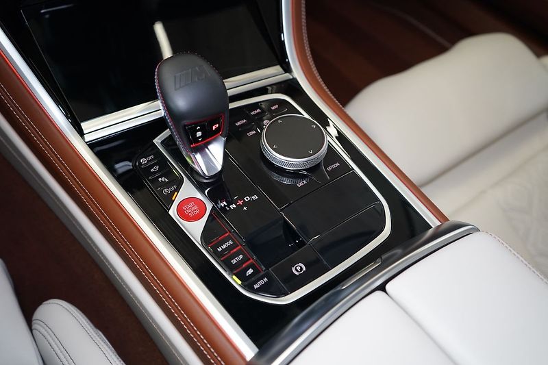 BMW M8 Competition xDrive Gran Coupé - fotka 43 z 50