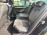 Volkswagen Passat 2.0 TDI/110kW Elegance DSG - náhled 13