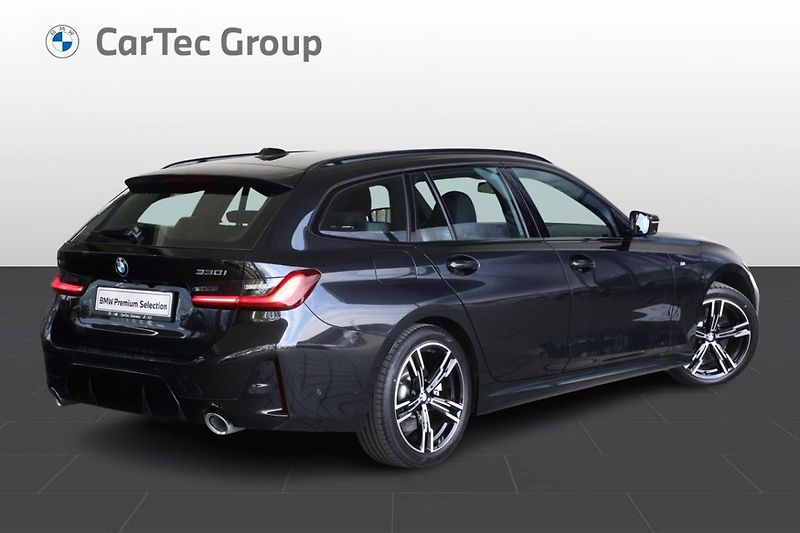 BMW Řada 3 330i xDrive Touring - fotka 3 z 21