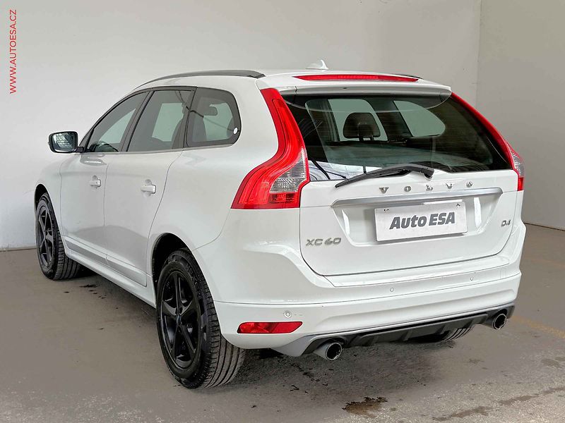Volvo XC60 (2014) 2.0 D4, ČR, STK7/28, výhřev - fotka 6 z 14