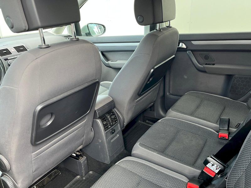 Volkswagen Touran (2016) 1.6 TDI DPF Comfortline - fotka 10 z 23
