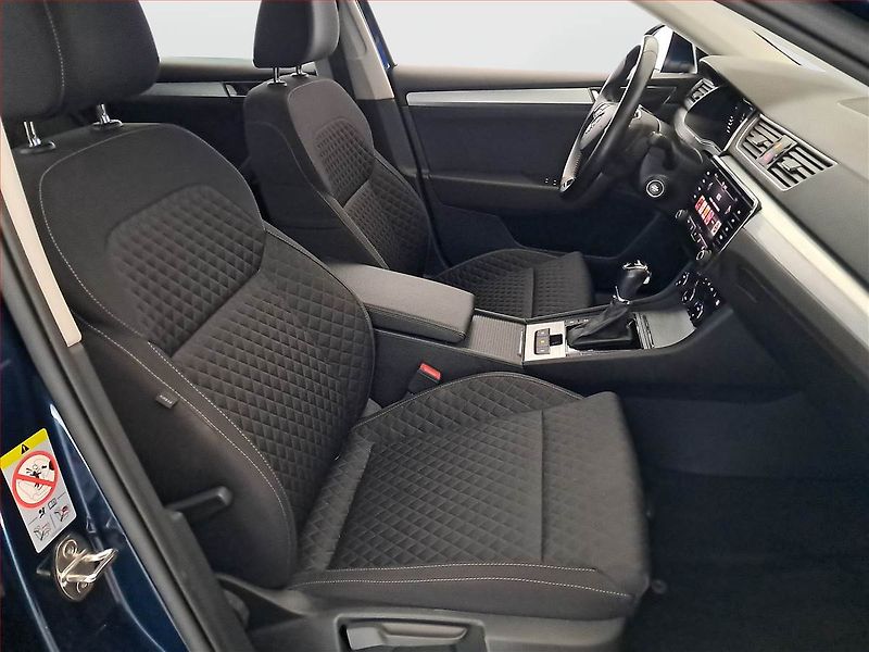 Škoda Superb (2023) Style iV 1.4 TSI PHEV - fotka 9 z 23