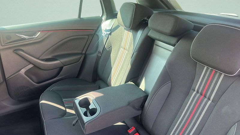 Škoda Scala Monte Carlo 1,0 TSI 85kW DSG7/ - fotka 24 z 30