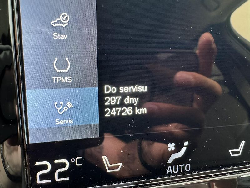 Volvo V90 CC D4 AWD/TZ/pneu REZERVACE - fotka 38 z 50