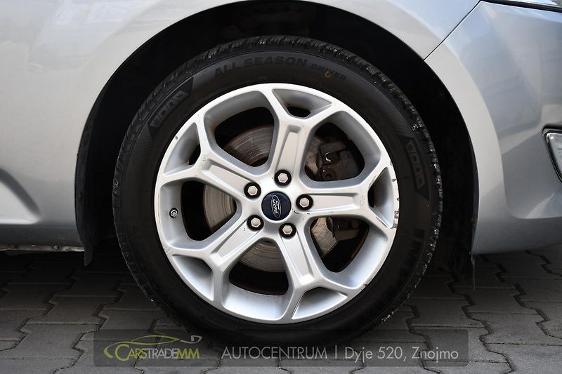 Ford Mondeo 2.0TDCi NAVI PDC - fotka 40 z 44