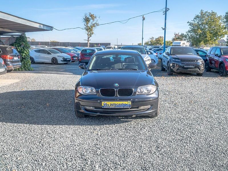 BMW Řada 1 (2010) 116i 90KW – DIGI KLIMA - fotka 2 z 38