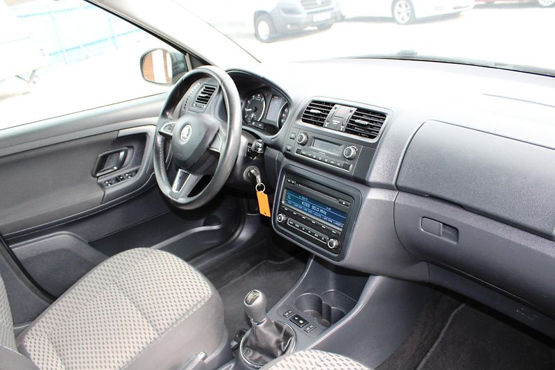 Škoda Fabia (2014) REZERVACE - fotka 14 z 16