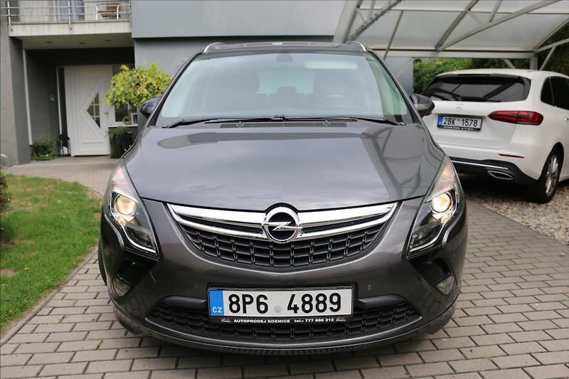 Opel Zafira 1,4 Tourer, Turbo, DSG, 7míst - fotka 2 z 38