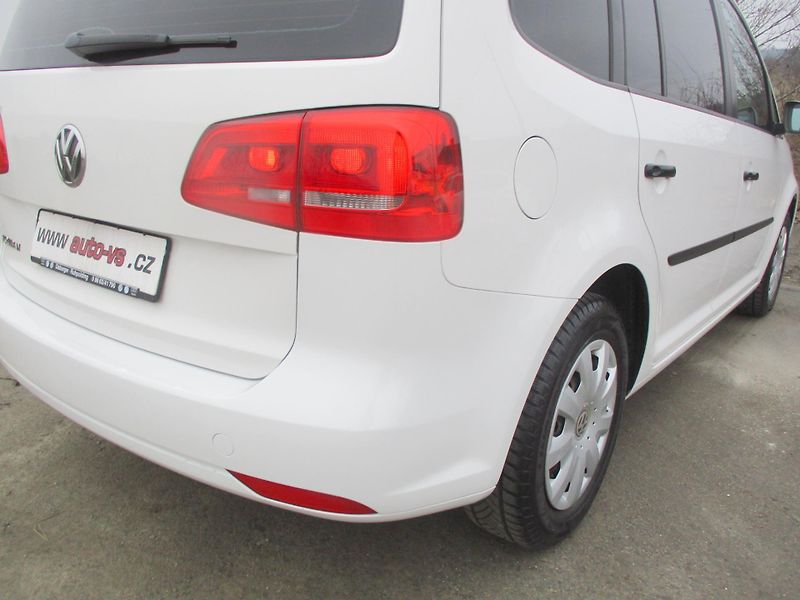 Volkswagen Touran 1.2TSi 77kW TL*L+Z PNEU*VÝHŘEV - fotka 31 z 39
