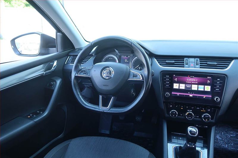 Škoda Octavia (2017) 1.5 TSI, Serv.kniha, Navi - fotka 7 z 22