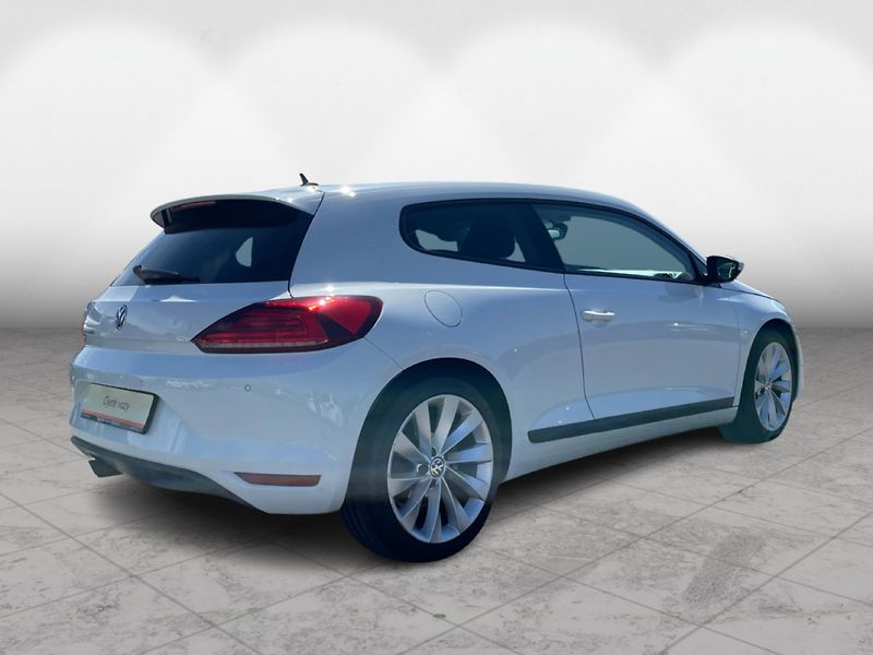 Volkswagen Scirocco 2.0 TSI DSG6° - fotka 2 z 26