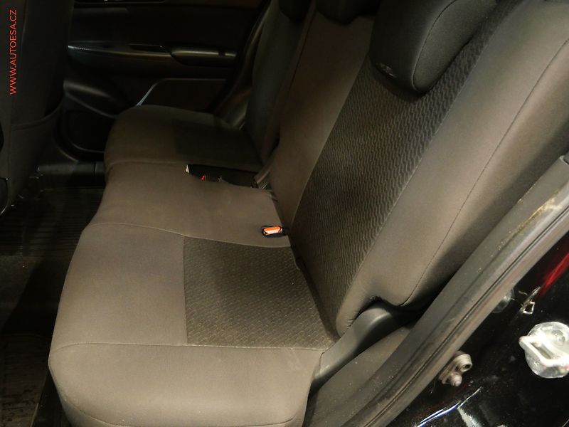 Mitsubishi Eclipse Cross (2018) 1.5 T- MIVEC, 1.maj,ČR, AT - fotka 10 z 22