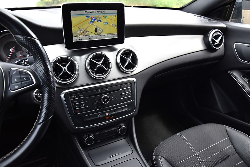 Mercedes-Benz CLA 200 CDi A/T,XENON,NAVI,KAMERA - fotka 25 z 50