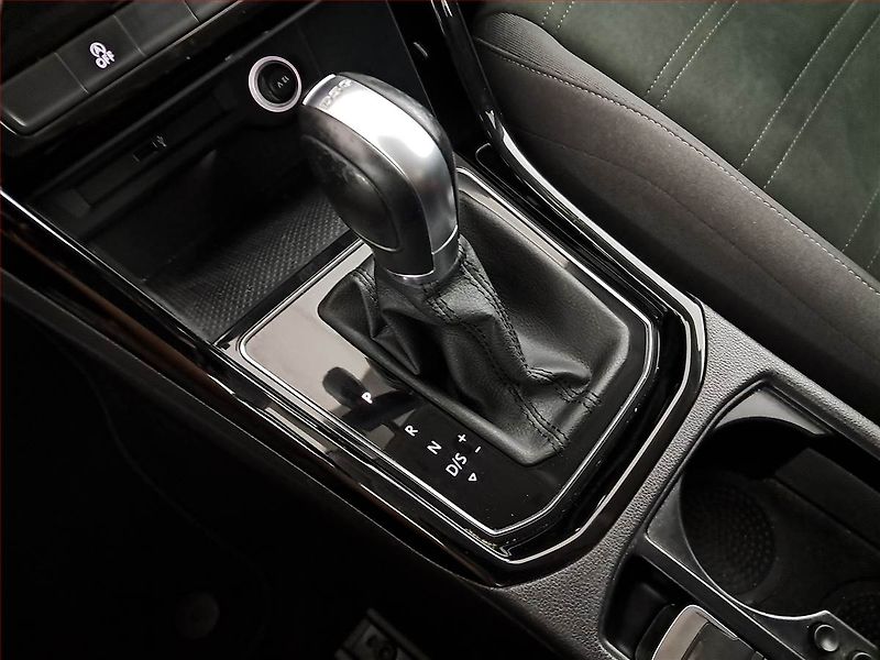 Volkswagen Touran (2019) Highline 1.6 TDI, Automat - fotka 13 z 19