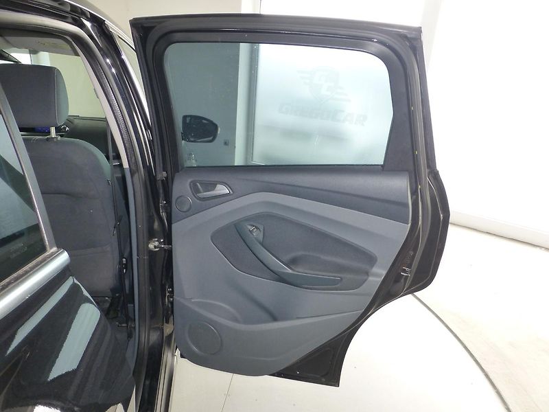 Ford C-MAX (2012) 1,6TDCI-85KW**ALU*PARK.S**NAVI - fotka 19 z 24