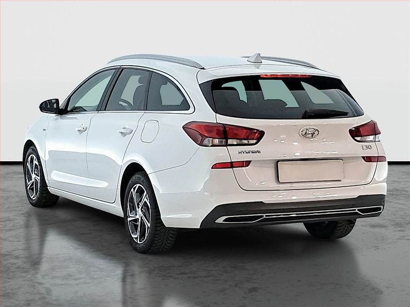 Hyundai i30 (2022) Family Smart 1.5 T-GDI MHEV - fotka 4 z 25