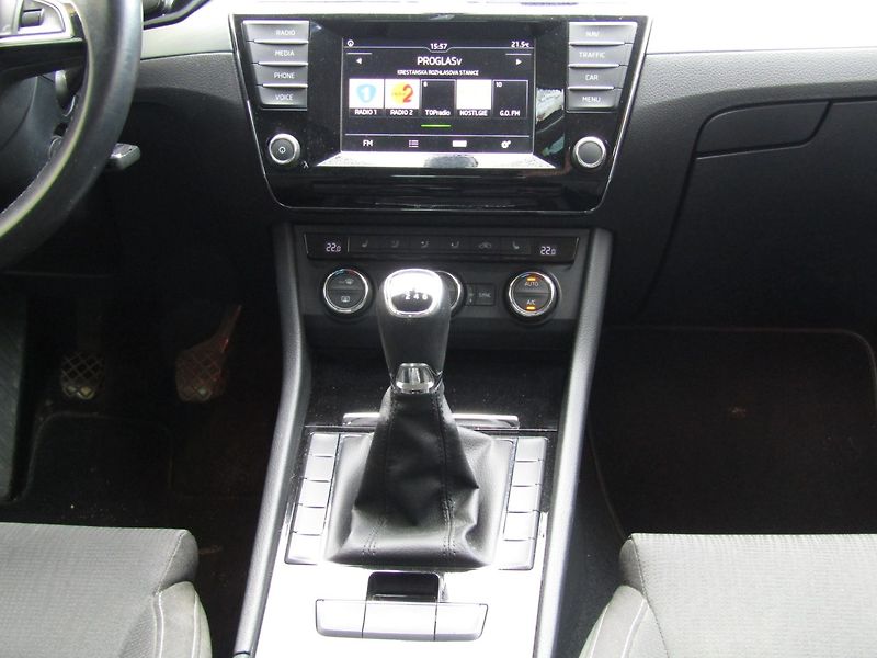Škoda Superb (2017) 1.6 TDI 88kW - fotka 17 z 40