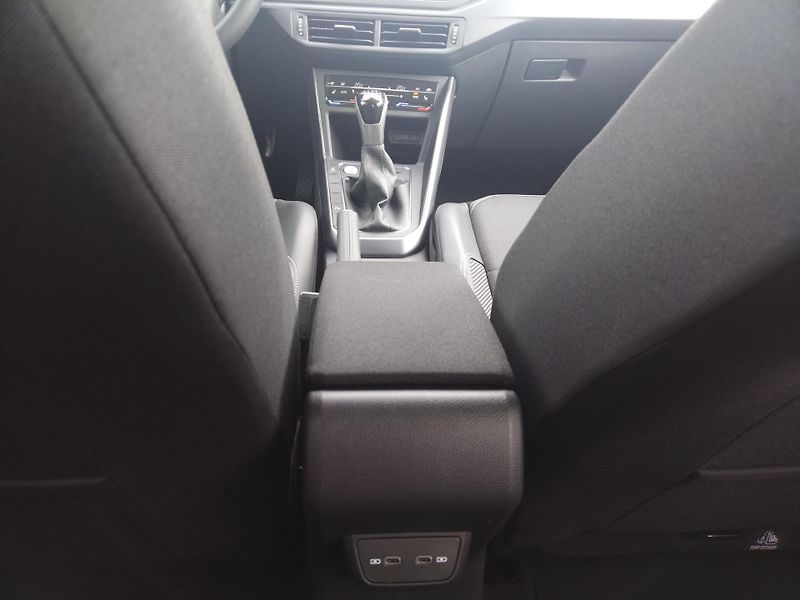 Volkswagen Taigo Style 1,0 TSI 85kW 6G - fotka 14 z 26