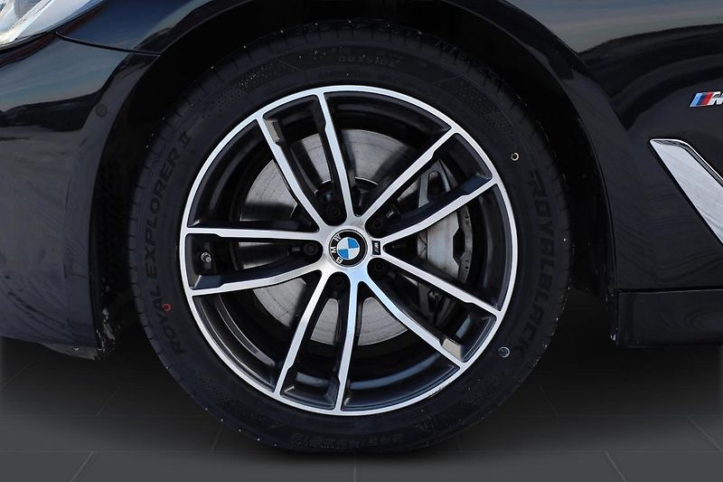 BMW Řada 5 540d xDrive - fotka 7 z 16