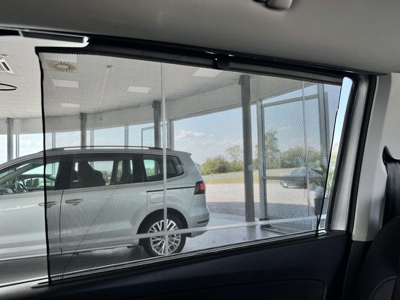 Volkswagen Sharan 2,0TDI 110kW*DSG*Tažné*DPH - fotka 35 z 40