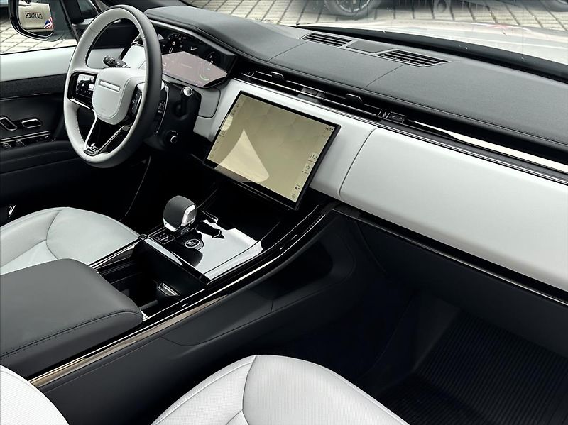 Land Rover Range Rover Sport 3,0 D300 DYNAMIC SE - fotka 26 z 28