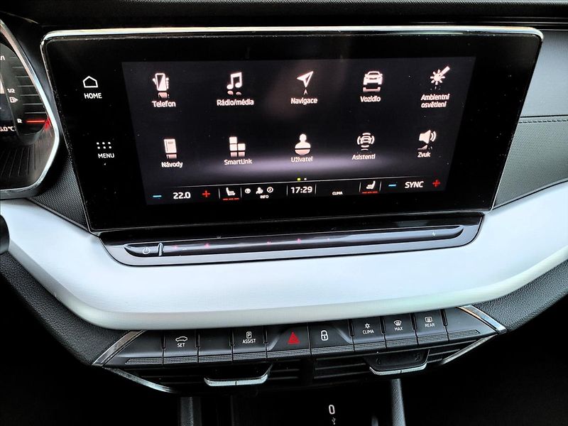 Škoda Octavia 1,0 TSI,CLEVER,LED,VÝHŘEV,NAVI - fotka 29 z 50