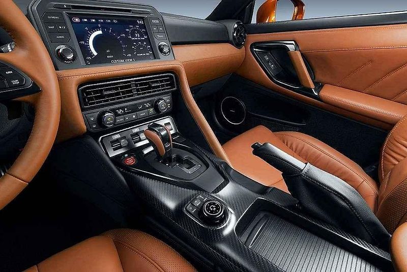 Nissan GT-R.