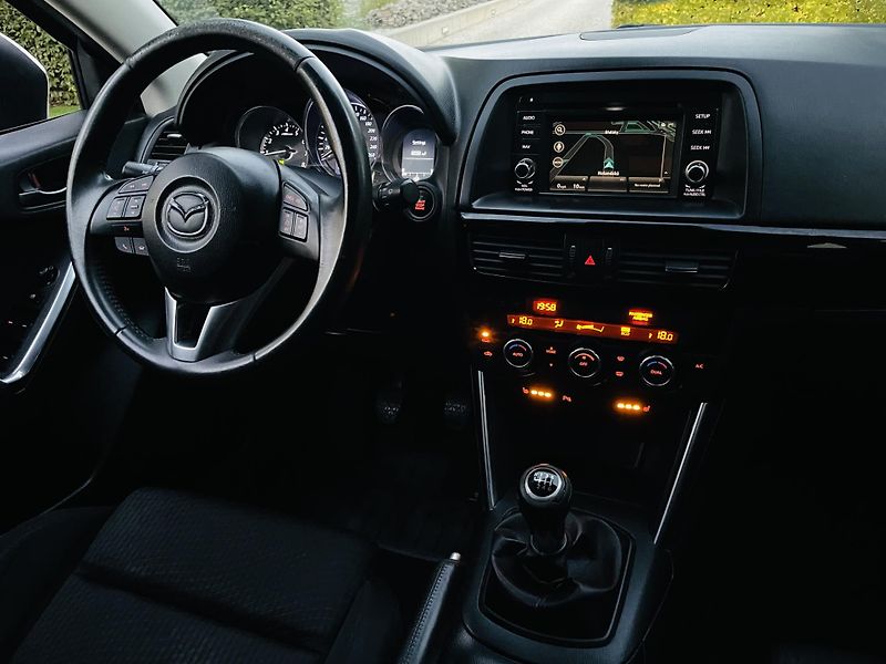 Mazda CX-5 2.0i MAN 4x4 1MAJITEL SERVISKA - fotka 21 z 38