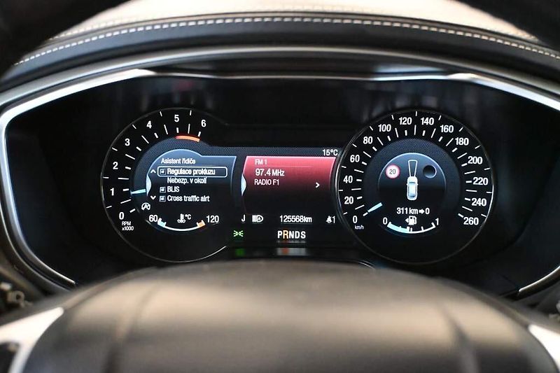 Ford Mondeo (2021) 2.0 VIGNALE 140 KW LED ACC Mas - fotka 31 z 39