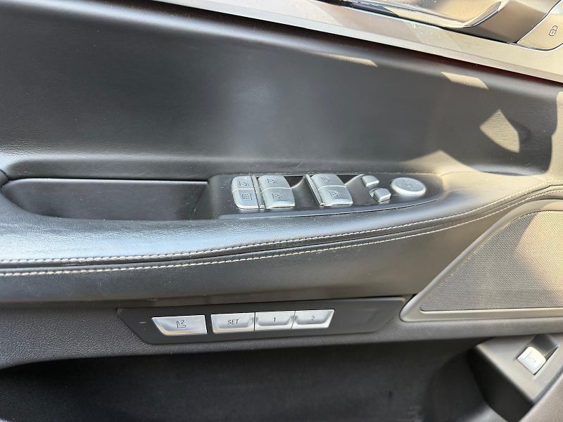 BMW Řada 7 740xD-R20-H&K-LASER-ČR - fotka 21 z 37