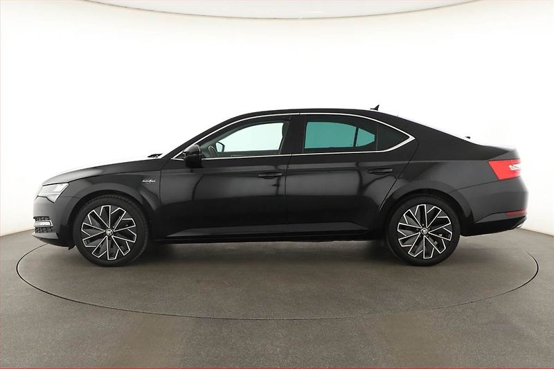 Škoda Superb (2020) 2.0 TDI - fotka 3 z 18