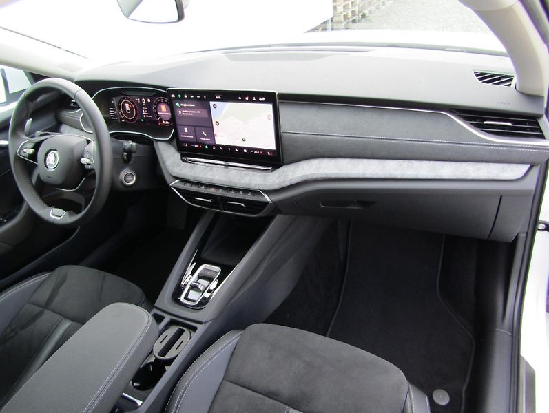 Škoda Octavia IV FL Combi Top Selection 2.0 - fotka 20 z 30