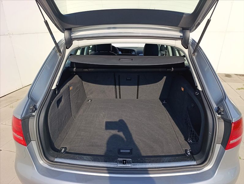 Audi A4 Avant 2,0 TDi Quattro Aut. Kli - fotka 9 z 30