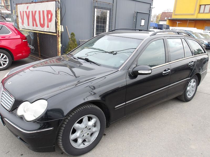 Mercedes-Benz Třídy C 2,2CDi 105kW Automat !! - fotka 1 z 26