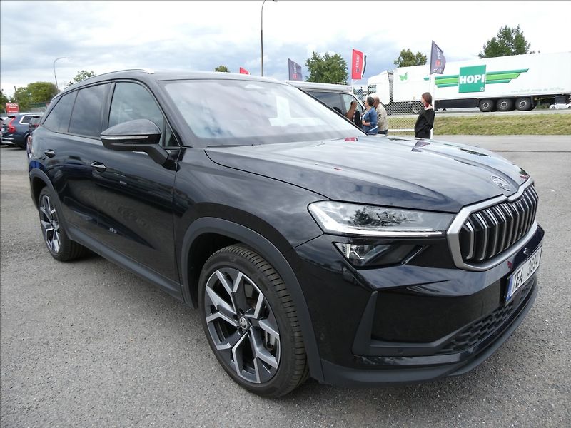 Škoda Kodiaq 2,0 TDI 142kW Excl. Selection - fotka 1 z 45