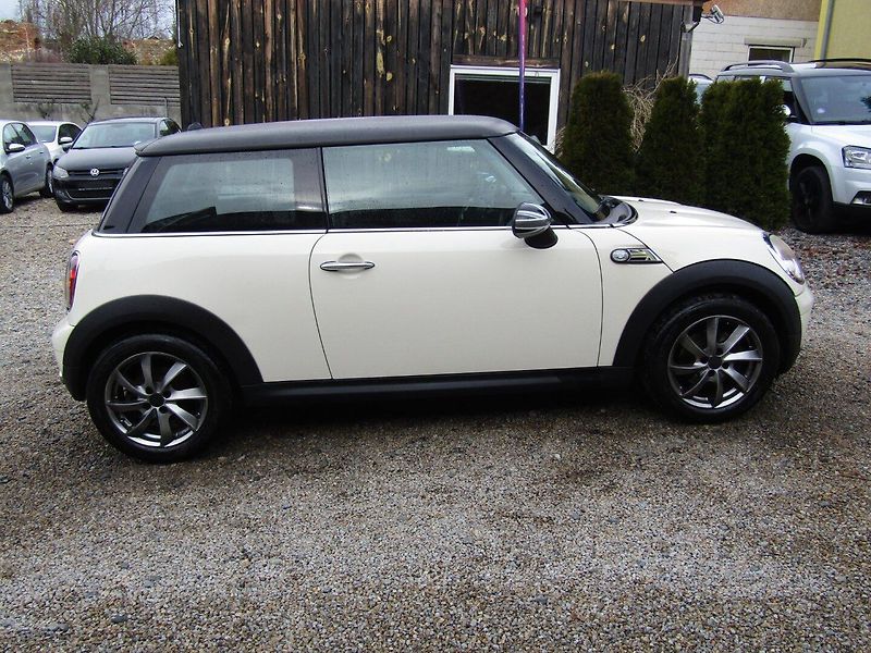 Mini One (2009) 1.4 16v 55kW  NOVÁ SPOJKA - fotka 9 z 33