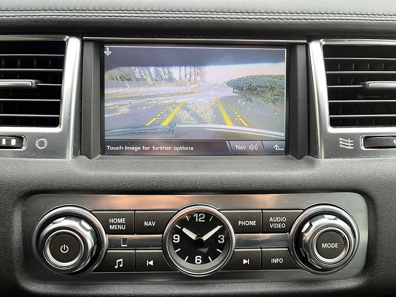 Land Rover Range Rover Sport (2010) 3.0 /180kW - fotka 29 z 44