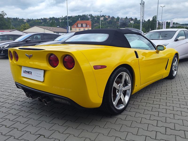 Chevrolet Corvette 6.2L/321kW V8 LS3 Cabrio - fotka 9 z 32