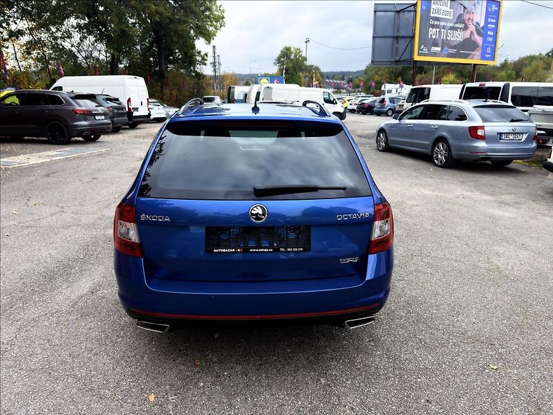 Škoda Octavia 2,0 TDi RS DSG - fotka 6 z 29