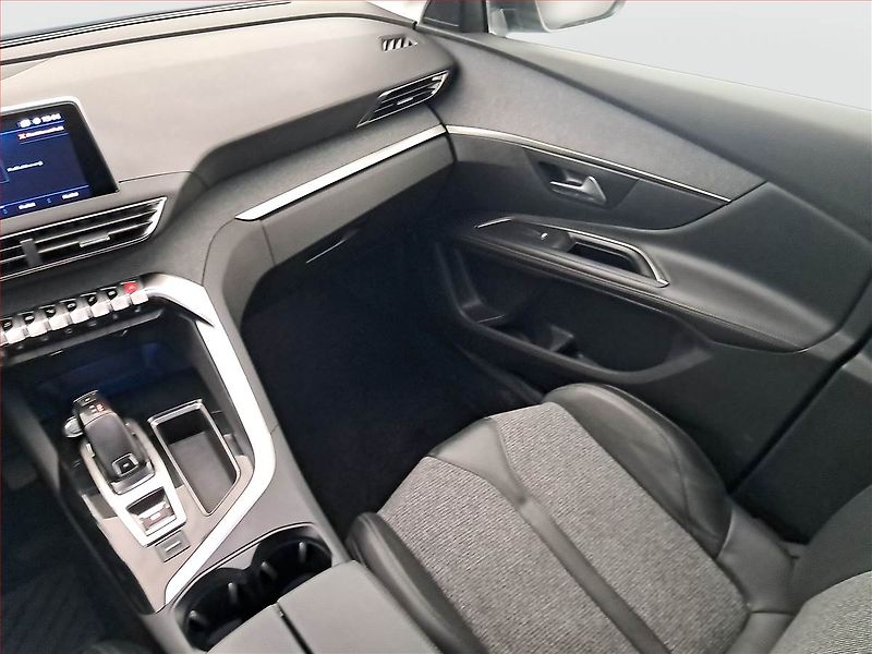 Peugeot 5008 (2019) 1.5 BlueHDi, Automat, 7 míst - fotka 8 z 20