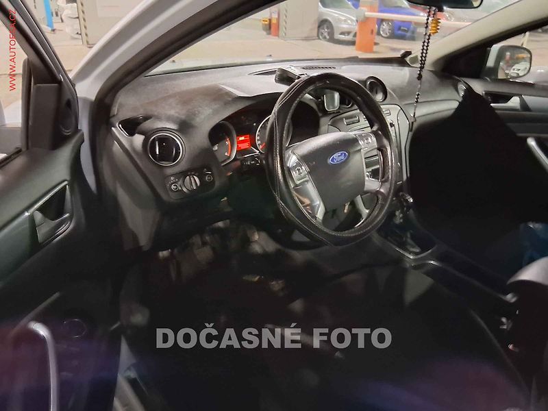 Ford Mondeo (2013) 1.6 TDCi, ČR, navi, autoAC - fotka 3 z 3