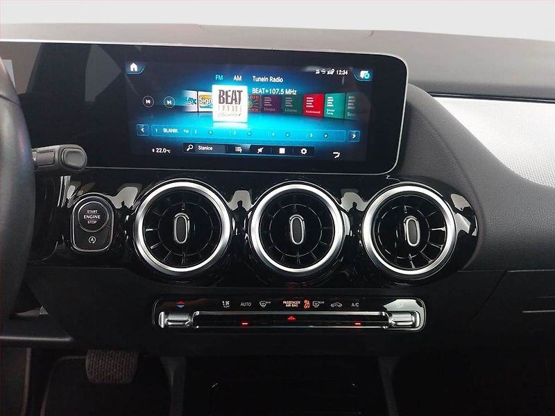Mercedes-Benz Třídy B (2019) B 180, Automat, Kůže, Navi - fotka 12 z 22