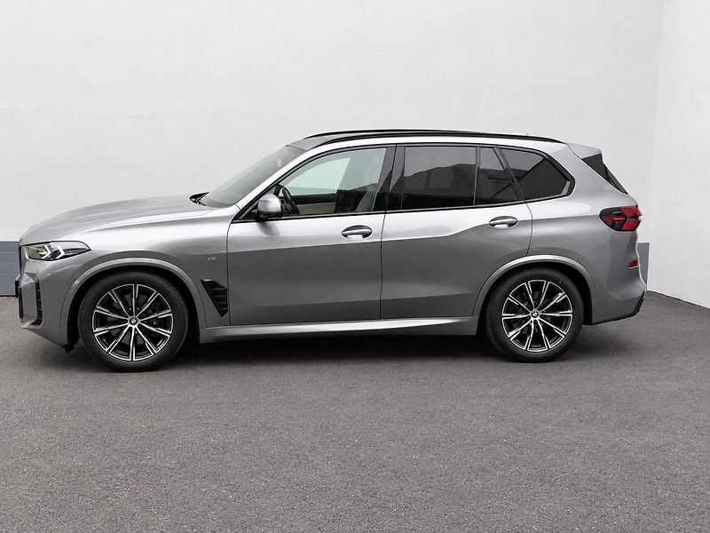 BMW X5 30d M paket - fotka 4 z 16