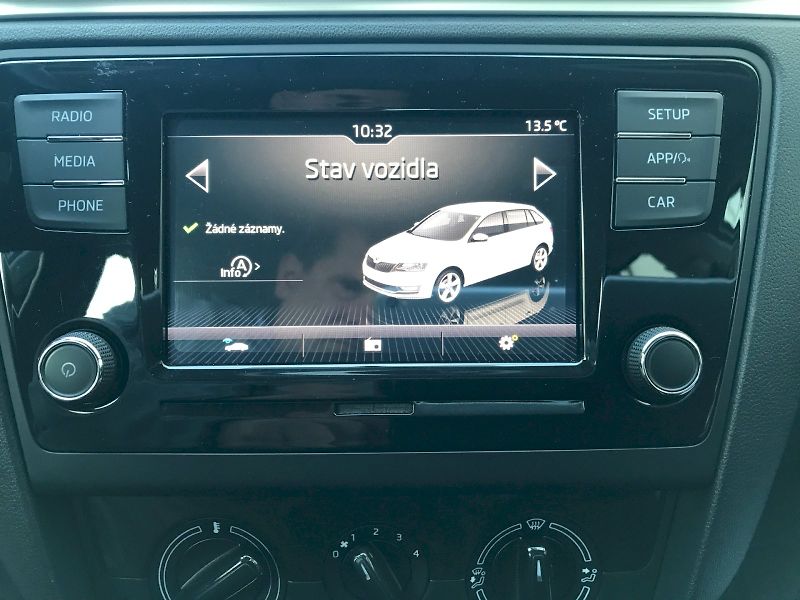 Škoda Rapid (2017) Ambition 1,0 TSI - fotka 9 z 24
